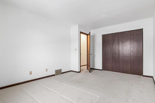 3907 Conroy Trail, Inver Grove Heights, MN 55076