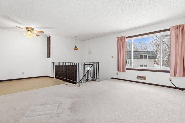 3907 Conroy Trail, Inver Grove Heights, MN 55076