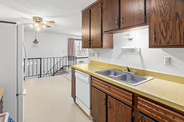 3907 Conroy Trail, Inver Grove Heights, MN 55076