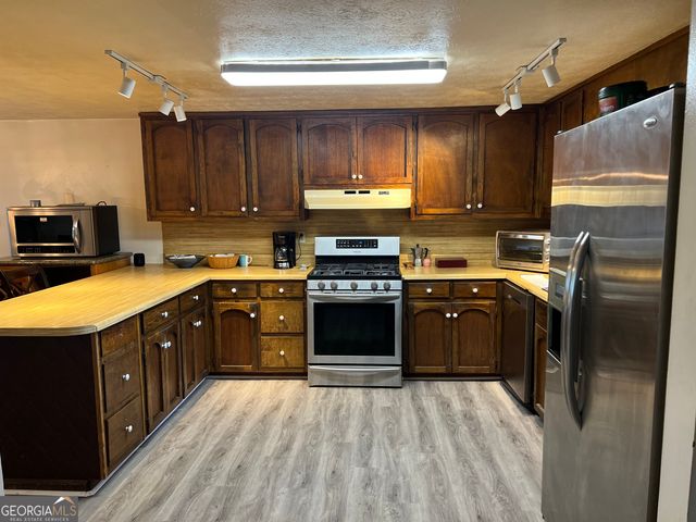 743 Oakdale Drive, Forest Park, GA 30297