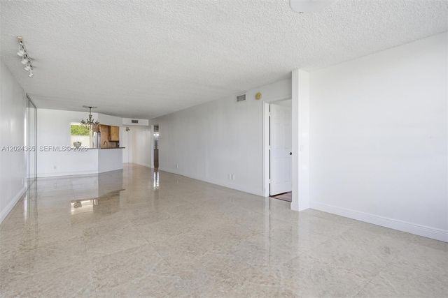 2521 NW 104th Ave 302, Sunrise, FL 33322