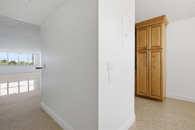 2521 NW 104th Ave 302, Sunrise, FL 33322