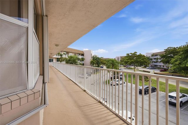 2521 NW 104th Ave 302, Sunrise, FL 33322