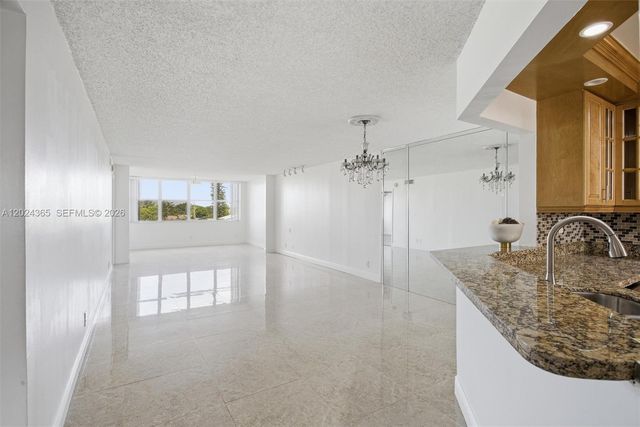 2521 NW 104th Ave 302, Sunrise, FL 33322