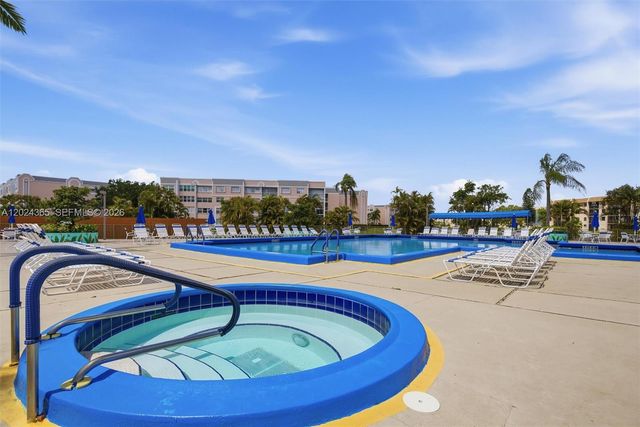 2521 NW 104th Ave 302, Sunrise, FL 33322