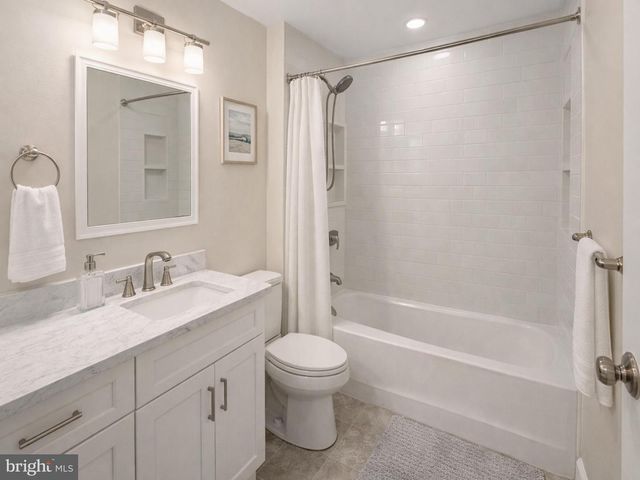 152 CLUB PL, Galloway, NJ 08205