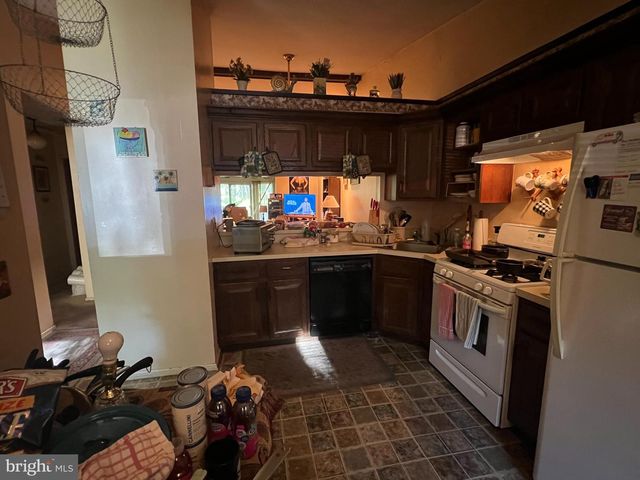 152 CLUB PL, Galloway, NJ 08205