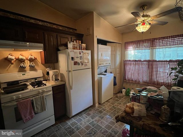 152 CLUB PL, Galloway, NJ 08205