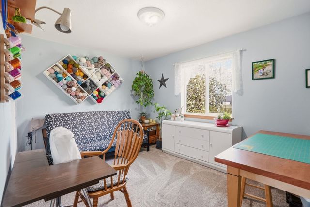 6211 N Blue Skies Ln, Newman Lake, WA 99025
