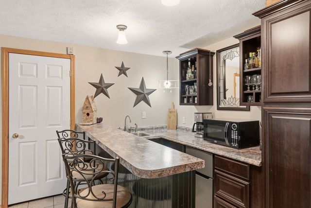 6211 N Blue Skies Ln, Newman Lake, WA 99025