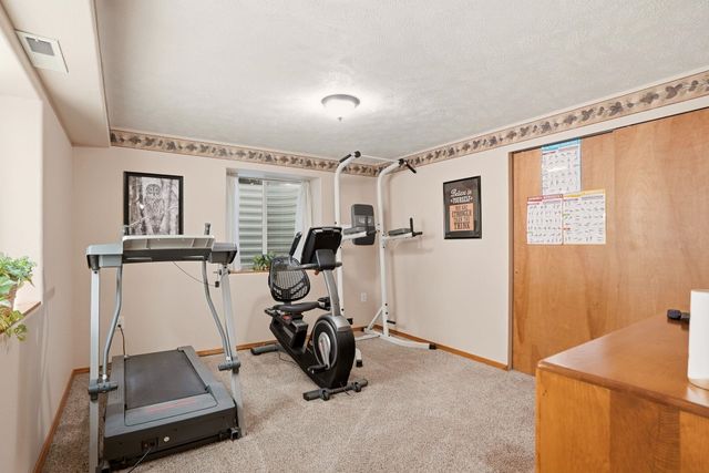 6211 N Blue Skies Ln, Newman Lake, WA 99025