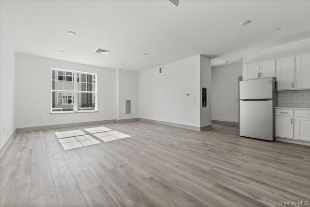 75 Forester Avenue 116, Warwick, NY 10990