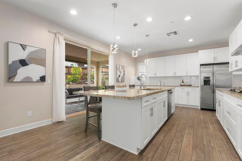 Image 13 of property listing at 1077 Calle Pilares, Chula Vista, CA 91913