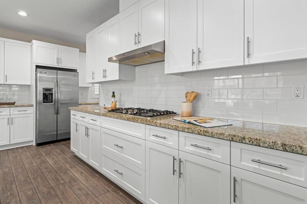 Image 14 of property listing at 1077 Calle Pilares, Chula Vista, CA 91913