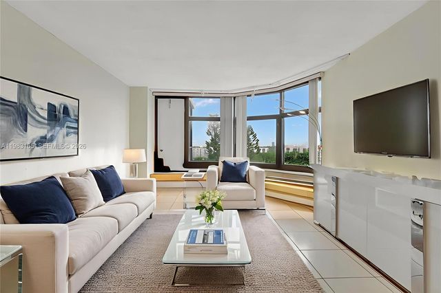 20100 W Country Club Drive 1003, Aventura, FL 33180