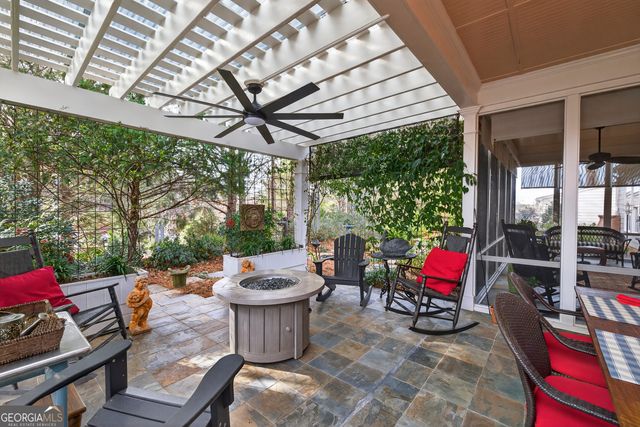 1050 DOCKSIDE Place, Greensboro, GA 30642