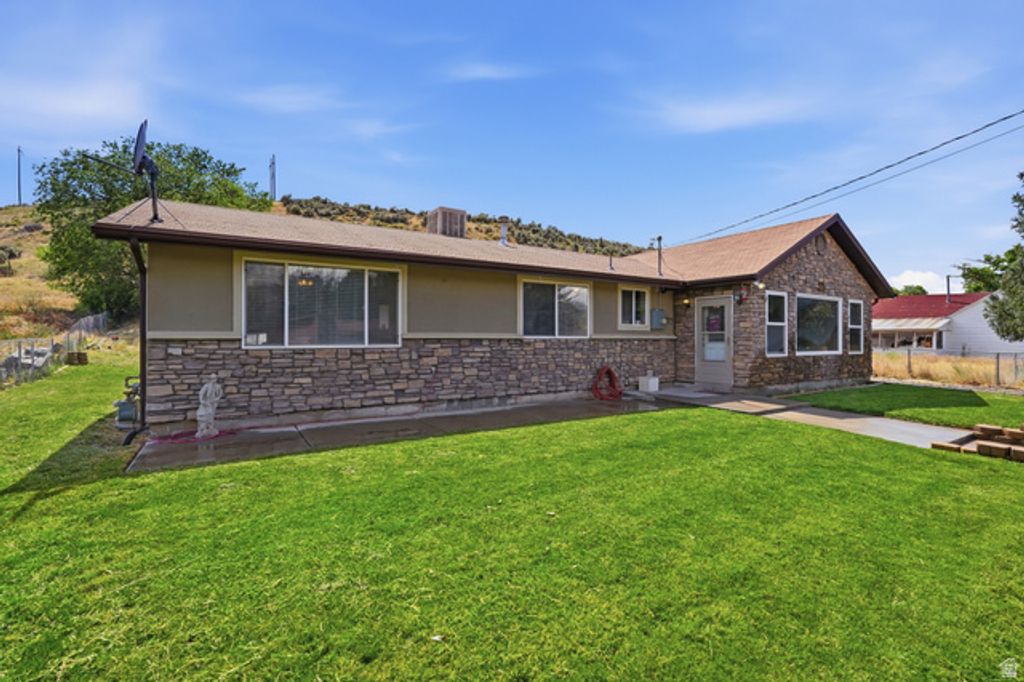 185 N MORGAN VALLEY DR, Morgan, UT 84050 — photo 2