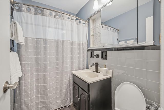 280 Atlantic Ave 310, East Rockaway, NY 11518