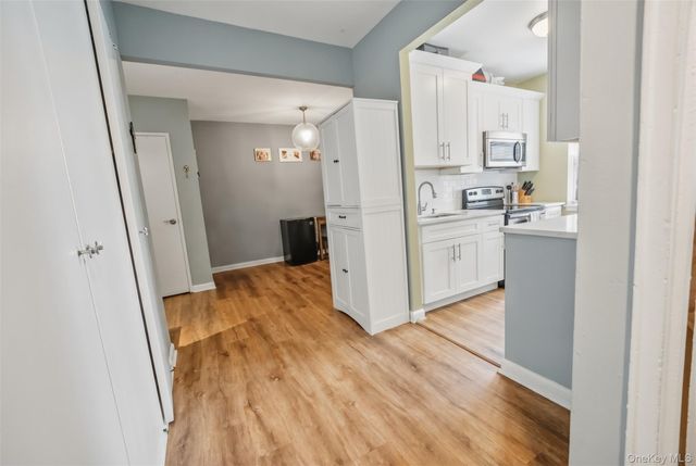 280 Atlantic Ave 310, East Rockaway, NY 11518