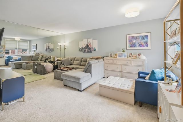 280 Atlantic Ave 310, East Rockaway, NY 11518