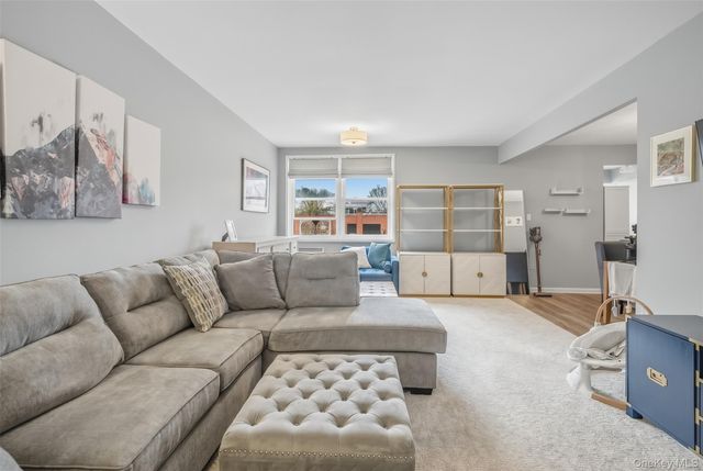 280 Atlantic Ave 310, East Rockaway, NY 11518