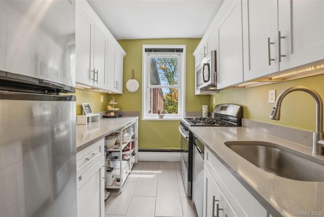 280 Atlantic Ave 310, East Rockaway, NY 11518