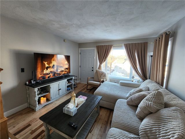 198 Sunbury Street, Providence, RI 02908