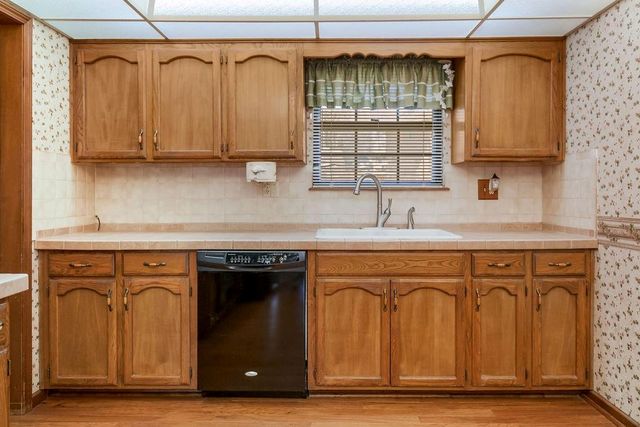 2805 SW Jackson Street, Blue Springs, MO 64015