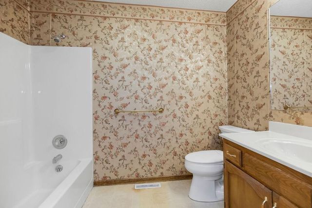 2805 SW Jackson Street, Blue Springs, MO 64015