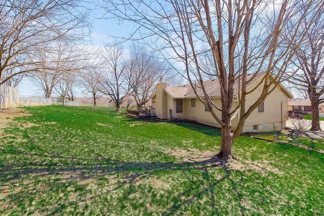 2805 SW Jackson Street, Blue Springs, MO 64015