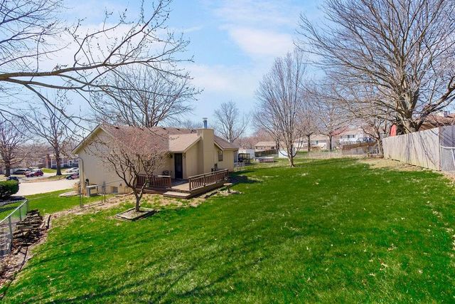 2805 SW Jackson Street, Blue Springs, MO 64015