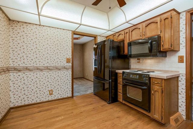 2805 SW Jackson Street, Blue Springs, MO 64015