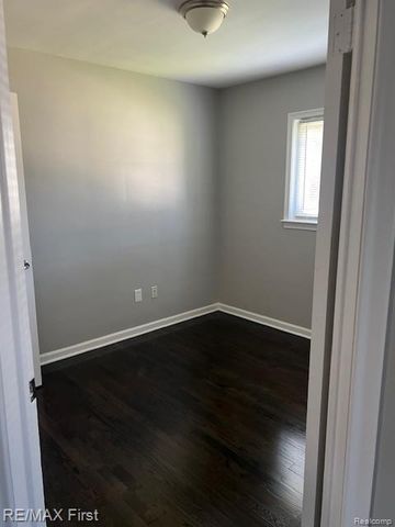 13 Mile Road, St. Clair Shores, MI 48082