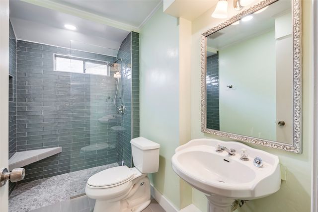 7418 Wellcrest Drive, Dallas, TX 75230