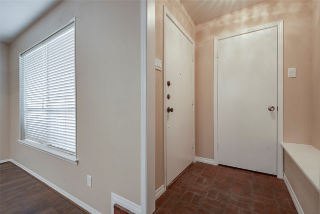 7418 Wellcrest Drive, Dallas, TX 75230