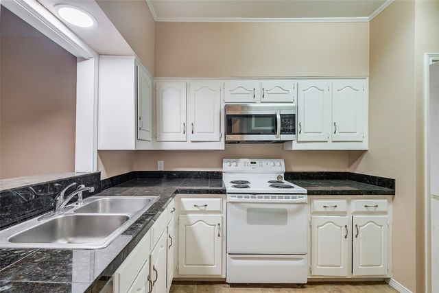 7418 Wellcrest Drive, Dallas, TX 75230