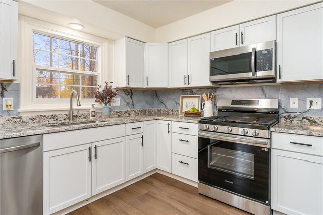 80 Country Corner Lane, Perinton, NY 14450