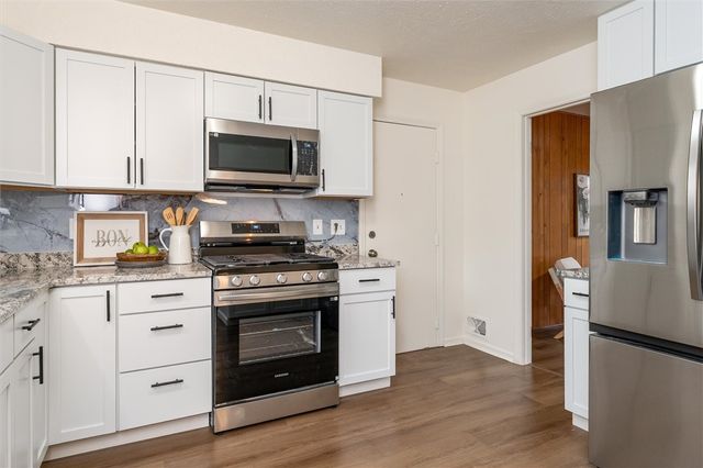 80 Country Corner Lane, Perinton, NY 14450