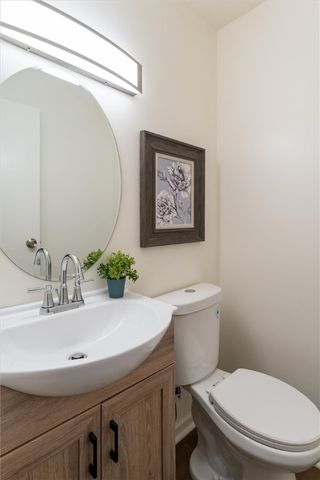 80 Country Corner Lane, Perinton, NY 14450