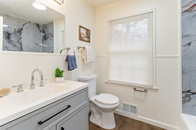 80 Country Corner Lane, Perinton, NY 14450