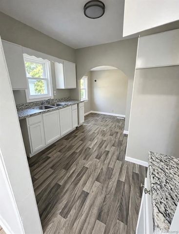 125 E Oakley Street, Flint, MI 48503