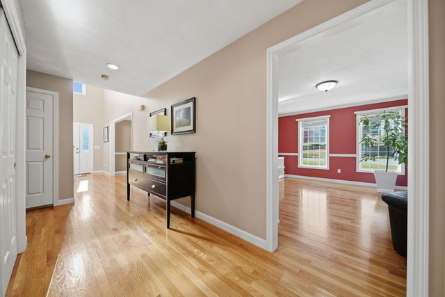 10 Ridgewood Road, Plaistow, NH 03865