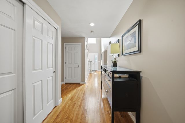 10 Ridgewood Road, Plaistow, NH 03865