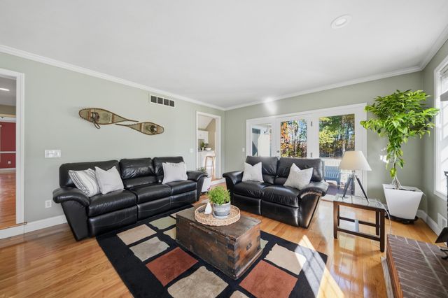 10 Ridgewood Road, Plaistow, NH 03865