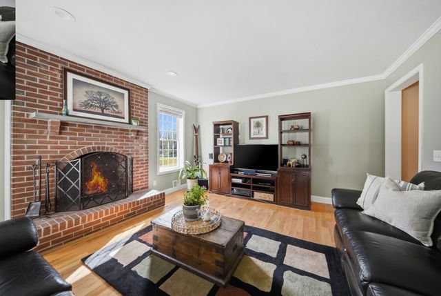 10 Ridgewood Road, Plaistow, NH 03865