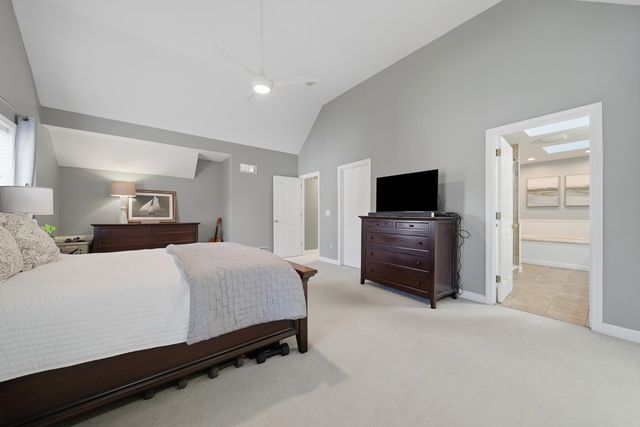 10 Ridgewood Road, Plaistow, NH 03865