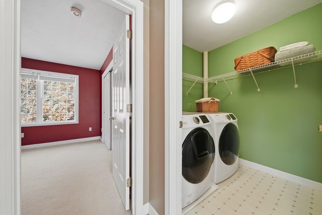 10 Ridgewood Road, Plaistow, NH 03865