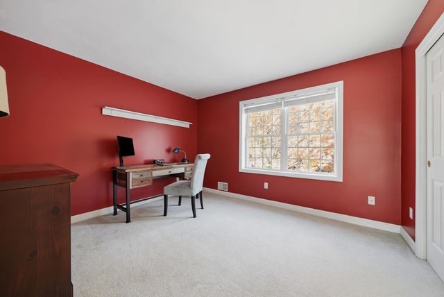 10 Ridgewood Road, Plaistow, NH 03865