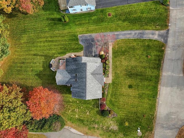 10 Ridgewood Road, Plaistow, NH 03865