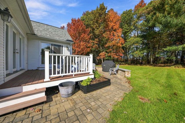 10 Ridgewood Road, Plaistow, NH 03865